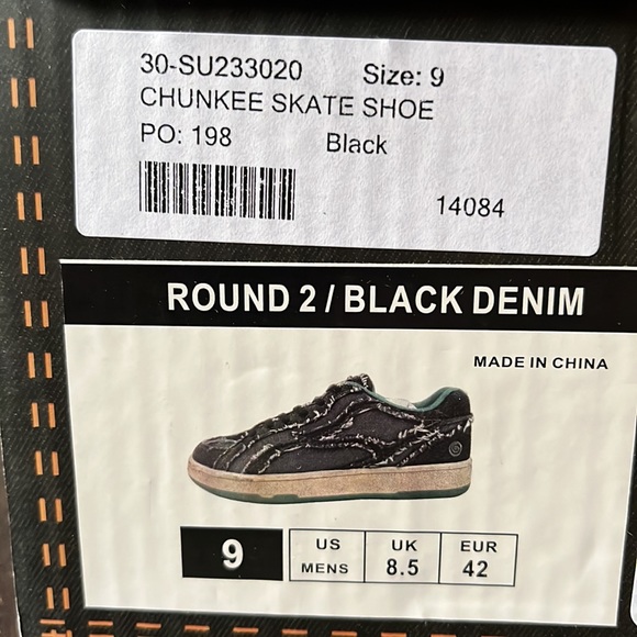 NEW IN BOX ROUND TWO CHUNKEE SKATE SHOES BLACK DENIM - Picture 6 of 6